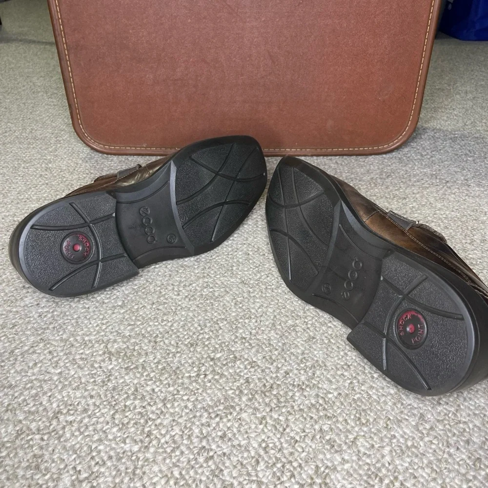 Ecco leather slip on loafers